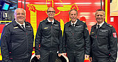 von links: Michael Schmid, Claudius Blank, Oberbranddirektor Wolfgang Schäuble, Florian Klein